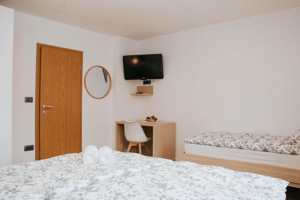 Apartmaji Ursic Kobarid Exterior photo